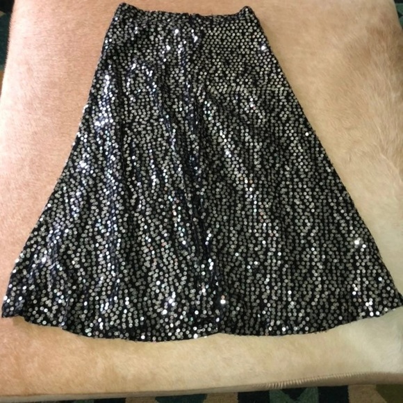 Sale! 2/$20 Lulus skirt: xs Nwot black sequin midi skirt - Picture 6 of 8